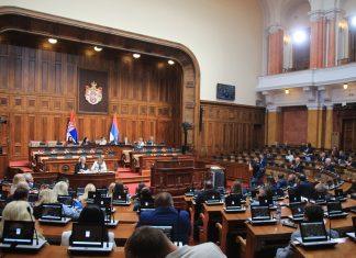 JEDNA TAČKA DNEVNOG REDA Vanredna sednica Skupštine: Poslanici raspravljaju o nepoverenju Vladi Srbije (VIDEO) jedna-tacka-dnevnog-reda-vanredna-sednica-skupstine:-poslanici-raspravljaju-o-nepoverenju-vladi-srbije-(video)
