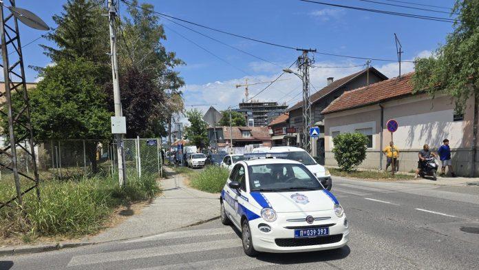 tuca-na-gradilistu-u-novom-sadu-ima-povredenih,-ulica-puna-policije-(foto)