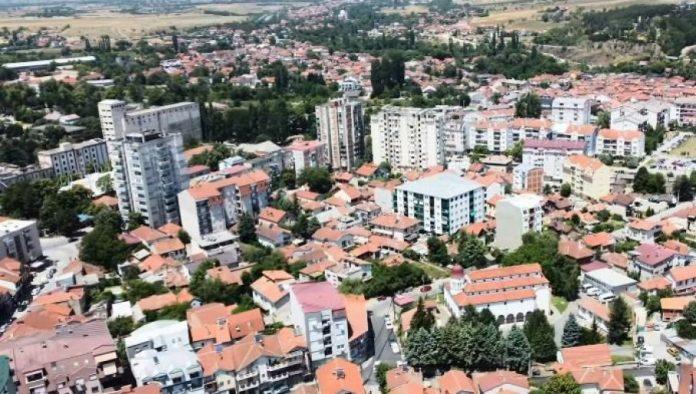 novi-napad-na-nas-narod:-na-prostorijama-„srpskog-veza“-u-kumanovu-ispisano-„uck“,-oglasio-se-i-ministar