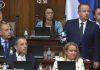 ŠAMAR ISTINE BLOKADERIMA: Dačić pustio u Skupštini kako se zaista čuje zvučni top (VIDEO) samar-istine-blokaderima:-dacic-pustio-u-skupstini-kako-se-zaista-cuje-zvucni-top-(video)