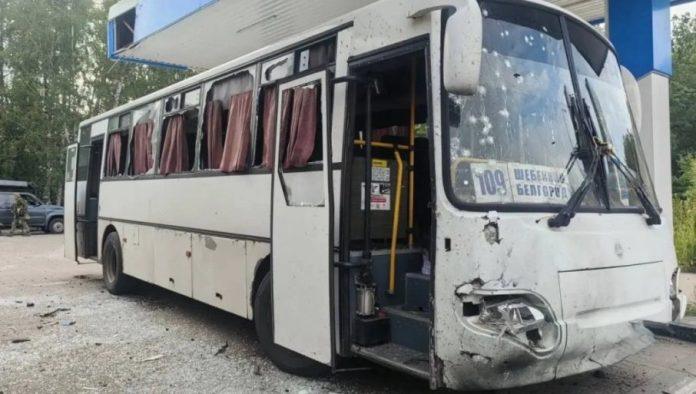 ukrajinski-dron-pogodio-autobus-u-rusiji:-19-ljudi-ranjeno,-sestoro-u-teskom-stanju-(video)