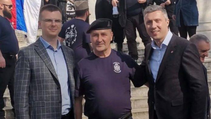 svaki-komentar-je-suvisan:-muskarac-koji-je-pretio-vucicu-odsecanjem-glave-u-drustvu-parandilovica-i-obradovica-(foto)