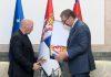 UŽIVO NAJUTICAJNIJI ČOVEK SPORTA DANAŠNJICE KOD VUČIĆA Vajtu iz UFC poklonio srpsku zastavu i gusle! Sve karte za spektakl rasprodate za samo 22 minuta uzivo-najuticajniji-covek-sporta-danasnjice-kod-vucica-vajtu-iz-ufc-poklonio-srpsku-zastavu-i-gusle!-sve-karte-za-spektakl-rasprodate-za-samo-22-minuta