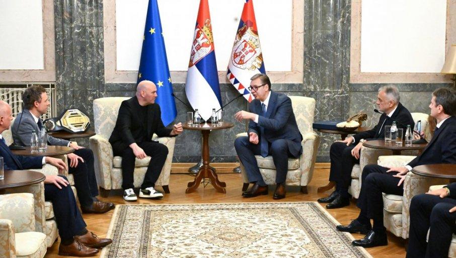 vucic-sa-delegacijom-ufc:-karte-prodate-za-22-minuta-–-nisam-znao-da-je-ufc-toliko-popularan-u-ovoj-zemlji-(video) vucic-sa-delegacijom-ufc:-karte-prodate-za-22-minuta-–-nisam-znao-da-je-ufc-toliko-popularan-u-ovoj-zemlji-(video)