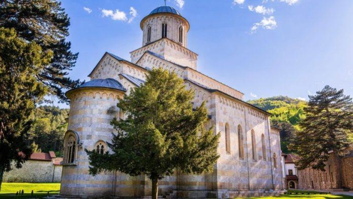 hitan-poziv-medunarodnoj-zajednici:-kancelarija-za-kim-trazi-obustavu-nelegalnih-radova-kod-manastira-visoki-decani