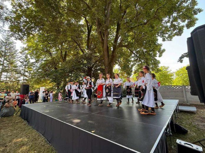 sedmi-miholjski-susreti-sela-odrzani-u-gornjem-ribniku:-ocuvanje-tradicije,-negovanje-kulturnog-nasleda-i-jacanje-seoske-zajednice