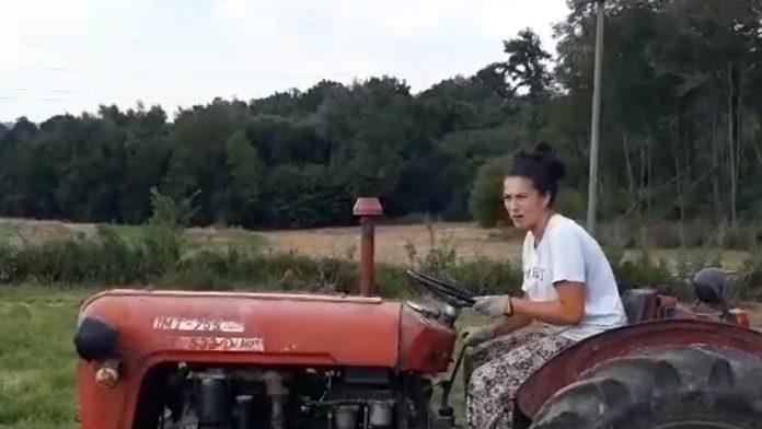 gaji-stoku-i-ima-organsku-bastu-glumica-na-vrhuncu-karijere-napustila-sve-i-preselila-se-na-selo:-obavlja-sve-poljoprivredne-poslove-kao-od-sale-(video)