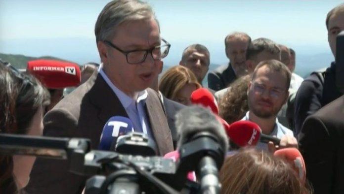 vucic-ostro-o-jasmini-paunovic:-neka-narod-vidi-kako-mrze,-kunu-i-proklinju