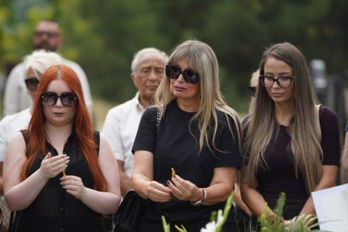 da-se-najezis-–-sasa-popovic-neposredno-pred-smrt-dobio-stravicne-informacije!-ovaj-covek-mu-prenosio,-udovica-sve-iznela-u-javnost-tada!