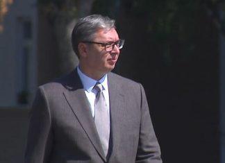 “USPEŠNO BALANSIRA IZMEĐU VELIKIH SILA” Švajcarski istoričar pohvalio Vučića, uporedio sa ga Titom: “Srbija uspeva da vodi samostalniju i fleksibilniju spoljnu politiku” “uspesno-balansira-izmedu-velikih-sila”-svajcarski-istoricar-pohvalio-vucica,-uporedio-sa-ga-titom:-“srbija-uspeva-da-vodi-samostalniju-i-fleksibilniju-spoljnu-politiku”