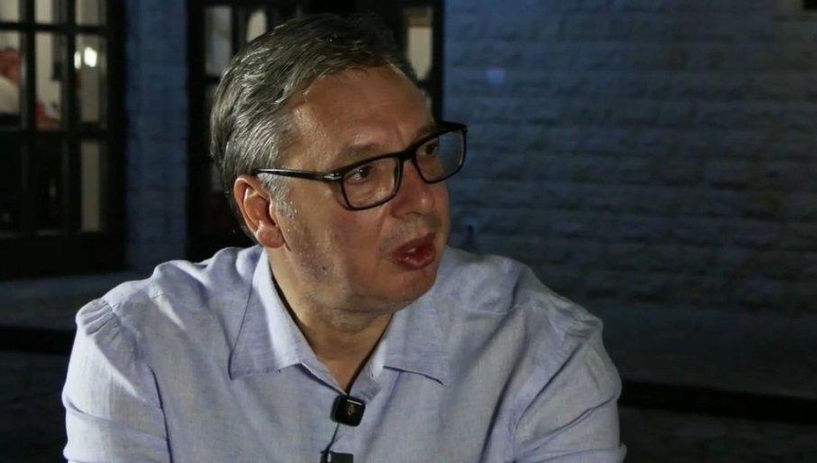 predsednik-vucic-najavio-vece-plate-za-ovu-grupu-zaposlenih:-“potcenjivali-smo-njihov-rad” predsednik-vucic-najavio-vece-plate-za-ovu-grupu-zaposlenih:-“potcenjivali-smo-njihov-rad”