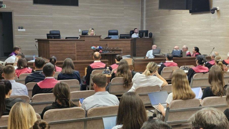 podgrevaju-laz-o-racku:-u-pristini-procitana-optuznica-protiv-srpskih-policajaca-zbog-navodnog-ratnog-zlocina podgrevaju-laz-o-racku:-u-pristini-procitana-optuznica-protiv-srpskih-policajaca-zbog-navodnog-ratnog-zlocina