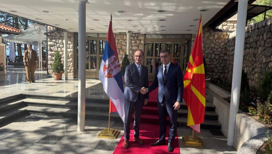 macut-i-mickoski-u-ohridu:-srbija-i-severna-makedonija-jacaju-saradnju-kroz-zajednicke-projekte macut-i-mickoski-u-ohridu:-srbija-i-severna-makedonija-jacaju-saradnju-kroz-zajednicke-projekte