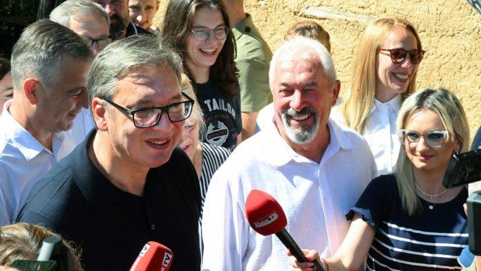 “uzmite-gradsku-vodu,-bunare-zadrzite”!-vucic:-“osiguracete-buducnost-sebi-i-svojoj-deci,-to-je-ulaganje-u-buducnost