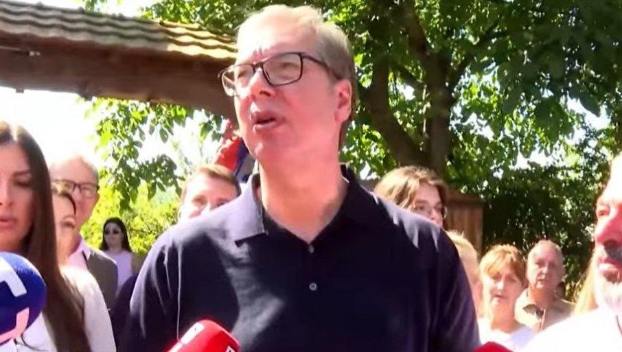 vucic-najavio-velika-povecanja-penzija,-plata-i-minimalca:-“nemamo-problem-sa-javnim-dugom” vucic-najavio-velika-povecanja-penzija,-plata-i-minimalca:-“nemamo-problem-sa-javnim-dugom”