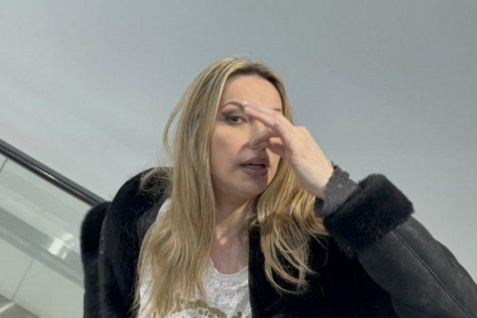 ovo-je-tajni-ritual-rade-manojlovic-pred-svaki-nastup!-pevacica-bez-jedne-stvari-ne-izlazi-pred-publiku!