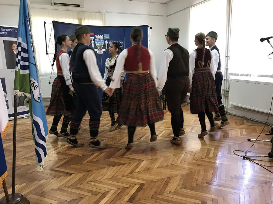 loznica-otvara-vrata-dijaspori!-ljudi-iz-kraja-koji-zive-sirom-sveta-pozvani-da-se-vrate-i-pokrenu-poslove loznica-otvara-vrata-dijaspori!-ljudi-iz-kraja-koji-zive-sirom-sveta-pozvani-da-se-vrate-i-pokrenu-poslove