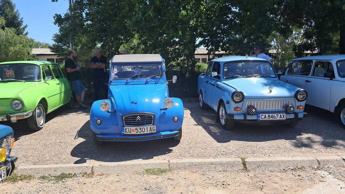 nesvakidasnji-prizor-u-vranju!-stiglo-120-lepotana-na-cetiri-tocka,-a-rade-iz-paracina-otkriva-tajnu-svog-“forda”-starog-67-godina!-(foto) nesvakidasnji-prizor-u-vranju!-stiglo-120-lepotana-na-cetiri-tocka,-a-rade-iz-paracina-otkriva-tajnu-svog-“forda”-starog-67-godina!-(foto)