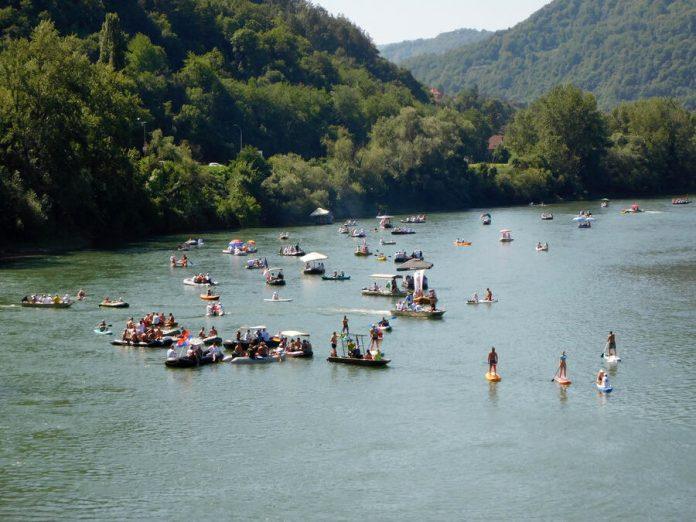 ko-jednom-dode,-drini-se-uvek-vraca-zavrsena-18.-plovidba-vodenom-granicom-(foto)