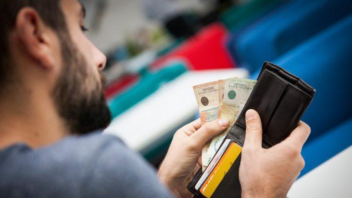 stizu-vece-plate-i-penzije-pre-nove-godine-evo-kada-gradani-tacno-mogu-da-ocekuju-uvecana-primanja:-uskoro-isplate-drzavne-pomoci