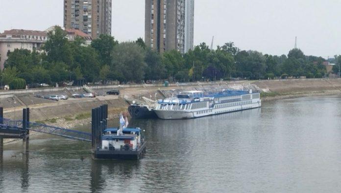 kad-dunav-presusuje-i-privreda-u-plicaku:-vodostaj-najvece-evropske-reke-zbog-tropskih-vrucina-u-nezapamcenom-padu