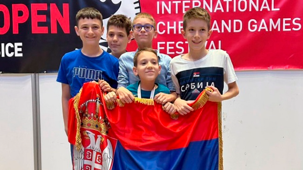 Млади-шахисти-Србије-освојили-бронзану-медаљу-на-екипном-Европском-првенству Млади-шахисти-Србије-освојили-бронзану-медаљу-на-екипном-Европском-првенству