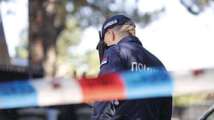 svajcarac-pokusao-da-podmiti-srpske-policajce!-nudio-novac-da-izbegne-kaznu-za-saobracajni-prekrsaj-na-auto-putu-kod-kraljeva,-odmah-ga-uhapsili