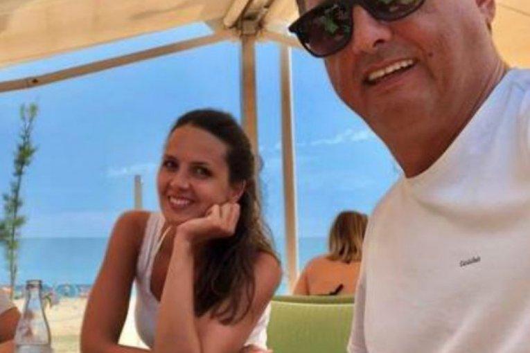 cena-lezaljke-kao-celo-letovanje!-nas-voditelj-dozveo-sok-na-plazi-–-ovo-je-javna-pljacka? cena-lezaljke-kao-celo-letovanje!-nas-voditelj-dozveo-sok-na-plazi-–-ovo-je-javna-pljacka?