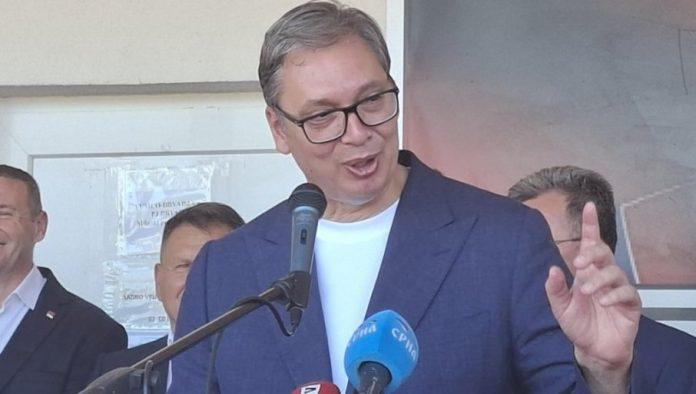 “hvala-na-iskrenom-gostoprimstvu,-toplini-i-ljubavi”-vucic-u-mrkonjic-gradu:-najveca-vrednost-su-ljudi-koji-vas-docekaju-otvorenog-srca