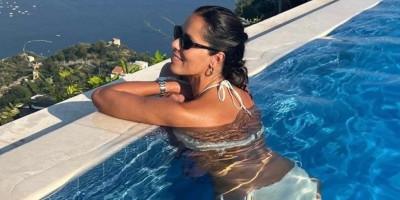 opaa,-kome-je-ana-ivanovic-poslala-poljubac?-objavila-fotke-u-bikiniju-i-jednim-potezom-podigla-prasinu-(foto) opaa,-kome-je-ana-ivanovic-poslala-poljubac?-objavila-fotke-u-bikiniju-i-jednim-potezom-podigla-prasinu-(foto)