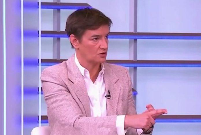 “sta-ste-sve-izgovorili-za-vucica,-ovo-mu-dode-kao-melem-za-ranu”-brnabic-o-natpisima-blokaderskih-medija:-potrosili-ste-se,-nemate-gde-vise-sa-uvredama