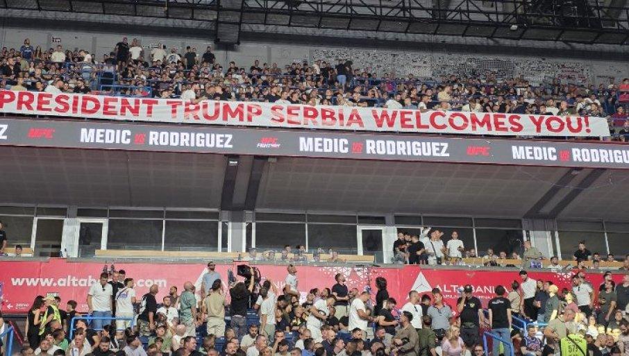 “predsednice-tramp,-srbija-vam-zeli-dobrodoslicu”-razvijen-neverovatan-transparent-na-ufc-beogradu-(foto) “predsednice-tramp,-srbija-vam-zeli-dobrodoslicu”-razvijen-neverovatan-transparent-na-ufc-beogradu-(foto)