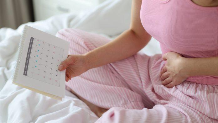 crna-gora-uvela-placeno-menstrualno-odsustvo-zene-sa-odredenim-dijagnozama-dobijaju-dva-dana-slobodno,-da-li-ce-srbija-slediti-ovaj-primer?-(video)