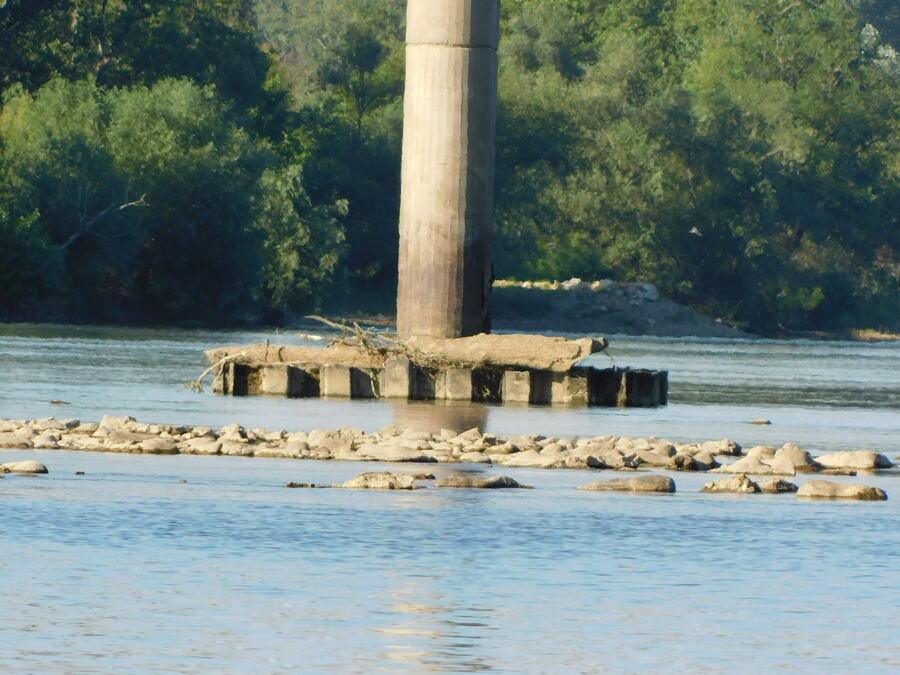 drina-odoleva-vreloj-susi,-ali-je-apel-hitan!-vode-u-loznici-ima,-ali-opstinari-i-komunalci-krecu-u-kontrole drina-odoleva-vreloj-susi,-ali-je-apel-hitan!-vode-u-loznici-ima,-ali-opstinari-i-komunalci-krecu-u-kontrole