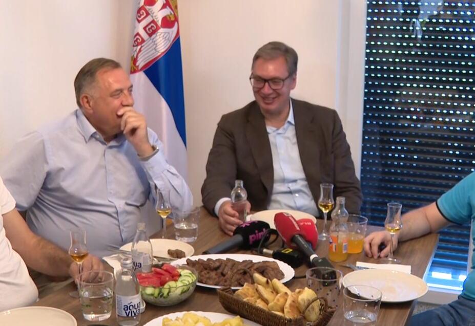 “vuciceva-poseta-pokazala-je-da-srbija-nije-zaboravila-svoj-narod”-sagovornici-analizirali-znacaj-obilaska-republike-srpske “vuciceva-poseta-pokazala-je-da-srbija-nije-zaboravila-svoj-narod”-sagovornici-analizirali-znacaj-obilaska-republike-srpske