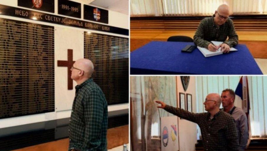 imena-uklesana-u-vecnost:-lider-sns-vucevic-odao-pocast-herojima-koji-su-dali-zivot-za-narod,-posetio-spomen-sobu-u-mrkonjic-gradu imena-uklesana-u-vecnost:-lider-sns-vucevic-odao-pocast-herojima-koji-su-dali-zivot-za-narod,-posetio-spomen-sobu-u-mrkonjic-gradu