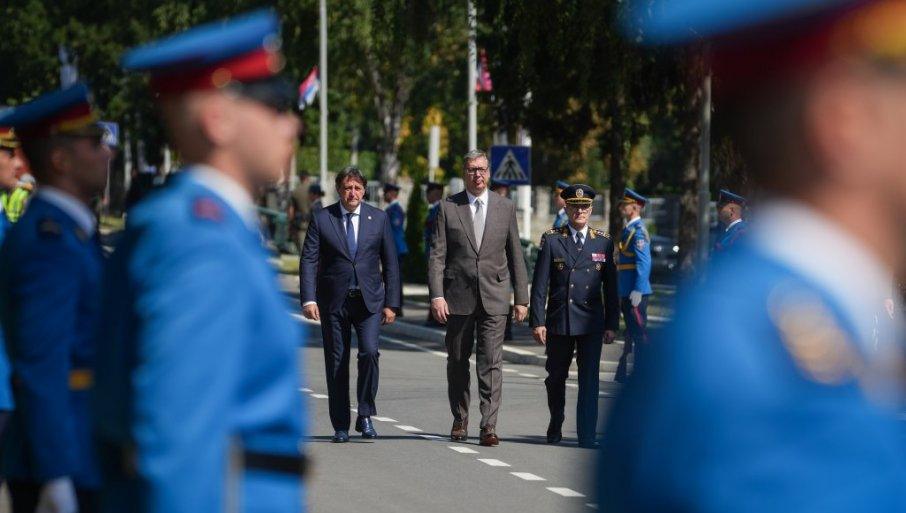 hrvati-priznali:-vucic-bio-u-pravu,-srbija-kupovala-ono-sto-moze-da-je-zastiti! hrvati-priznali:-vucic-bio-u-pravu,-srbija-kupovala-ono-sto-moze-da-je-zastiti!