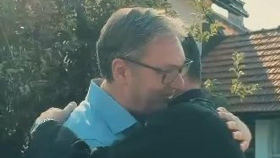 “ostavili-nam-ime-i-put-kojim-danas-idemo”-vucic:-doci-na-mesto-gde-pocivaju-preci-znaci-vratiti-se-svojim-korenima-(video) “ostavili-nam-ime-i-put-kojim-danas-idemo”-vucic:-doci-na-mesto-gde-pocivaju-preci-znaci-vratiti-se-svojim-korenima-(video)