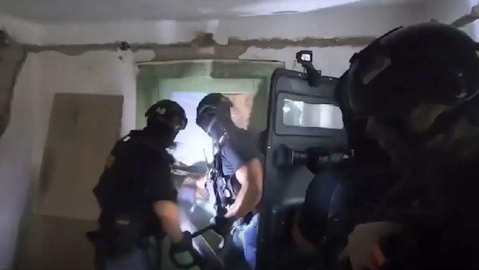 pekara-ugusili-tkaninom,-pa-pobegli!-mup-otkrio-jezive-detalje-zlocina-na-karaburmi:-evo-gde-su-uhapseni-osumnjiceni-za-stravicno-ubistvo