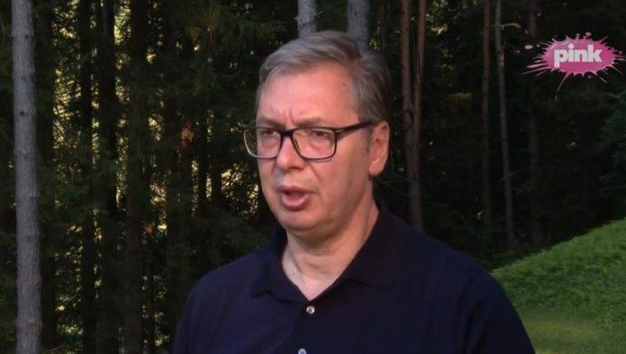isporucivali-su-srbe-hagu-kao-kilo-mesa-vucic:-toboznji-srpski-rodoljubi-su-pustili-crnu-goru-niz-vodu-da-bi-otisao-i-kosmet