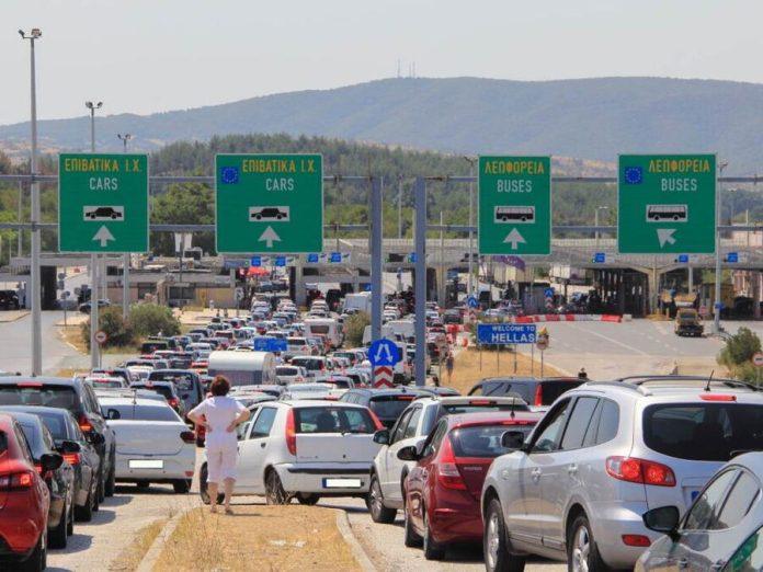 srbi-besni-zbog-cekanja-na-granicama,-a-sada-se-pojavio-i-novi-problem!-putnici-opleli-po-vozacima-–-ovi-prave-haos