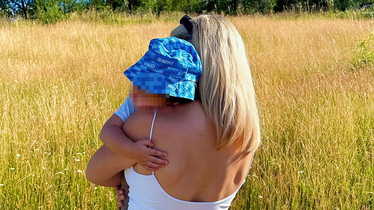 pevacica-(36)-zavrsila-doktorske-studije-i-najobrazovanija-je-na-estradi,-a-sad-sa-muzem-i-sinom-otisla-na-selo:-beru-maline,-pokazala-kako-uzivaju pevacica-(36)-zavrsila-doktorske-studije-i-najobrazovanija-je-na-estradi,-a-sad-sa-muzem-i-sinom-otisla-na-selo:-beru-maline,-pokazala-kako-uzivaju