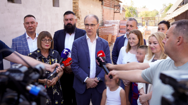 Мацут:-Србија-се-труди-да-свим-прогнаним-породицама-омогући-добре-услове-живота Мацут:-Србија-се-труди-да-свим-прогнаним-породицама-омогући-добре-услове-живота