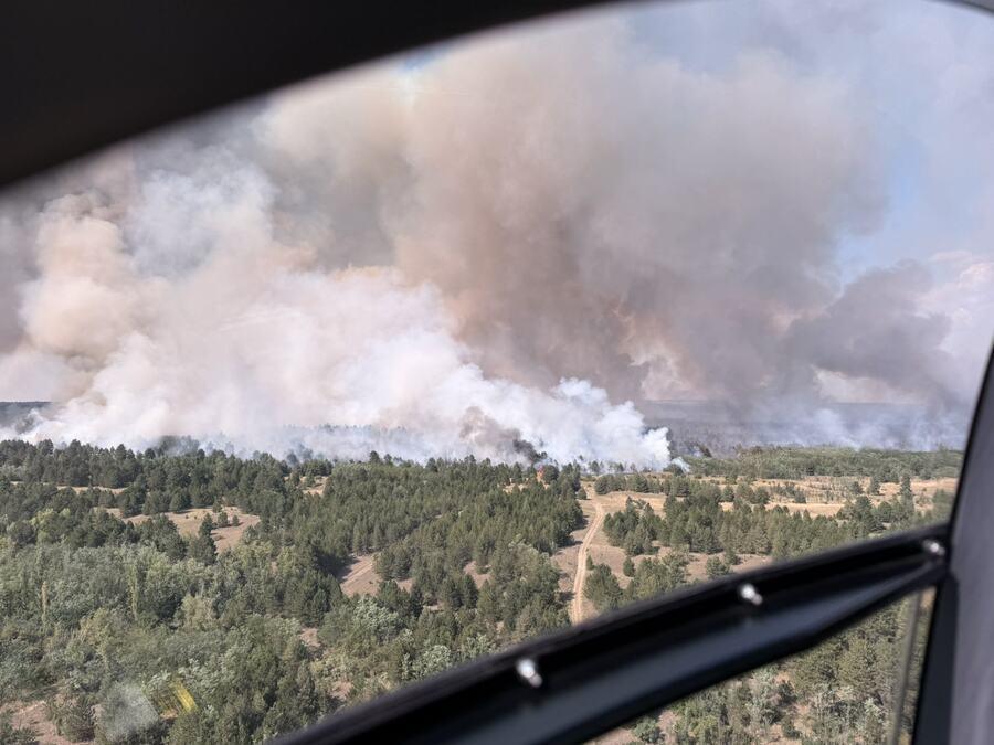 drama-u-deliblatskoj-pescari,-bukti-veliki-pozar!-hitno-se-oglasio-ministar-dacic:-mup-angazovao-helikoptere-i-vise-od-30-vatrogasaca-(foto) drama-u-deliblatskoj-pescari,-bukti-veliki-pozar!-hitno-se-oglasio-ministar-dacic:-mup-angazovao-helikoptere-i-vise-od-30-vatrogasaca-(foto)