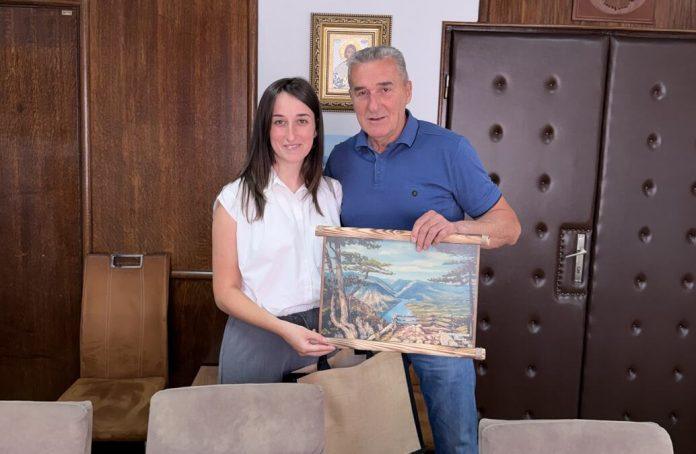 iz-podstanarskog-zivota-u-svoj-dom!-mlada-majka-iz-bajine-baste-dobila-drzavnu-pomoc-za-prvi-stan:-sve-je-proteklo-brzo-i-bez-vecih-poteskoca-(foto)