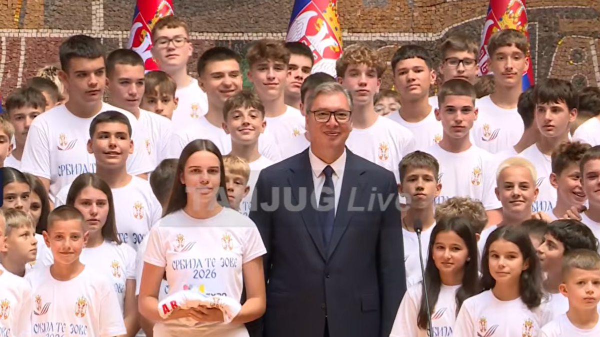 vucic-sa-ucesnicima-kampa-“srbija-te-zove-2026”-(video) vucic-sa-ucesnicima-kampa-“srbija-te-zove-2026”-(video)