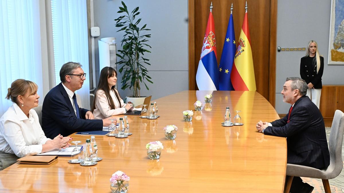 vucic-primio-ambasadora-spanije-u-oprostajnu-posetu vucic-primio-ambasadora-spanije-u-oprostajnu-posetu