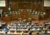 POČELA KONSTITUTIVNA SEDNICA U PRIŠTINI Kurti se još nije dogovorio sa DSK u vezi sa predsednikom tzv. Kosova? pocela-konstitutivna-sednica-u-pristini-kurti-se-jos-nije-dogovorio-sa-dsk-u-vezi-sa-predsednikom-tzv.-kosova?