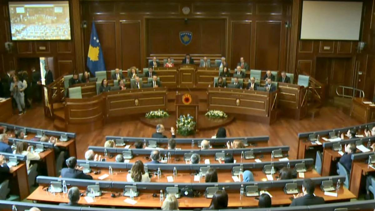 pocela-konstitutivna-sednica-u-pristini-kurti-se-jos-nije-dogovorio-sa-dsk-u-vezi-sa-predsednikom-tzv.-kosova? pocela-konstitutivna-sednica-u-pristini-kurti-se-jos-nije-dogovorio-sa-dsk-u-vezi-sa-predsednikom-tzv.-kosova?