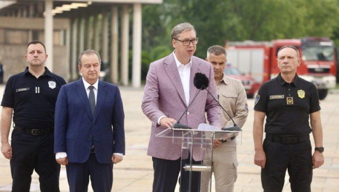 koga-on-napadne,-znaci-da-taj-vredi:-vucic-spustio-ministra-odbrane-bih-na-zemlju